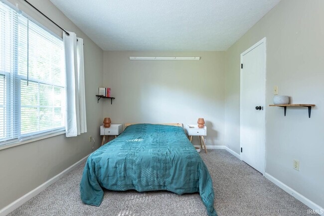 Building Photo - 2457 S Burberry Ln