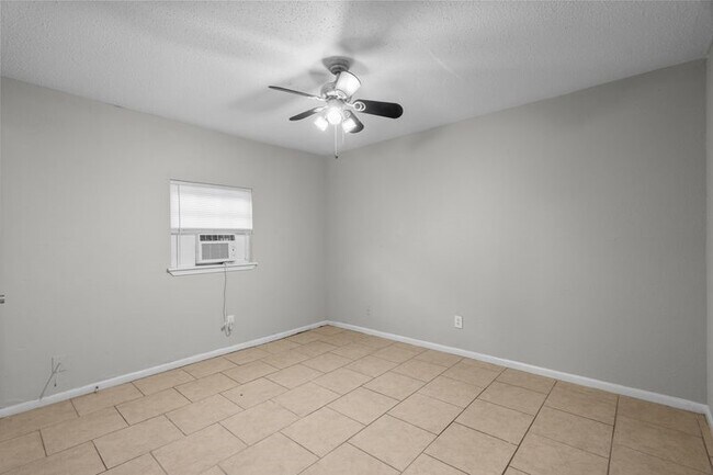 Building Photo - 3501 Avenue M