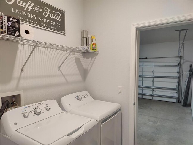 Building Photo - 2172 Peasley St