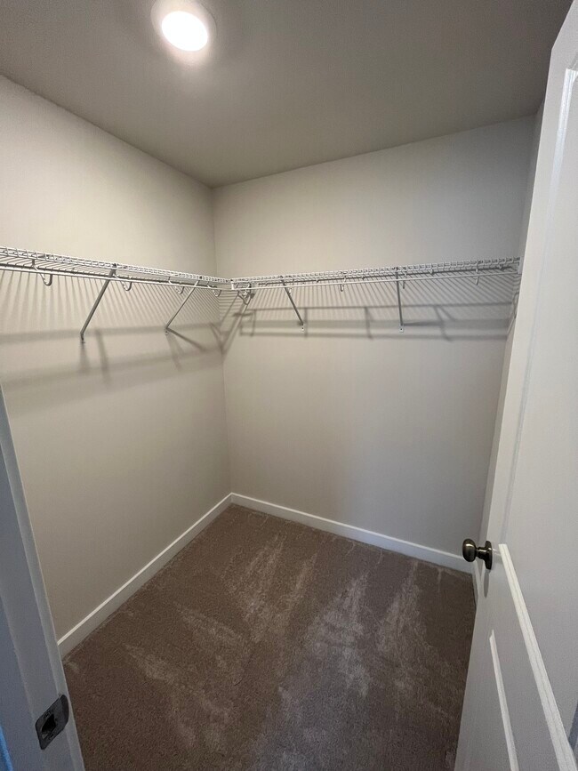 Building Photo - 18105 Telford Dr