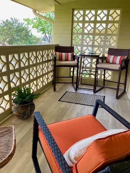 Building Photo - 9380 E Center Ave