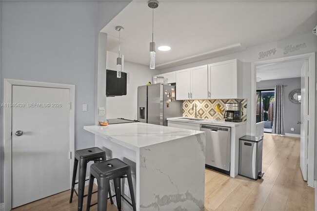 Building Photo - 4880 SW 64th Ave