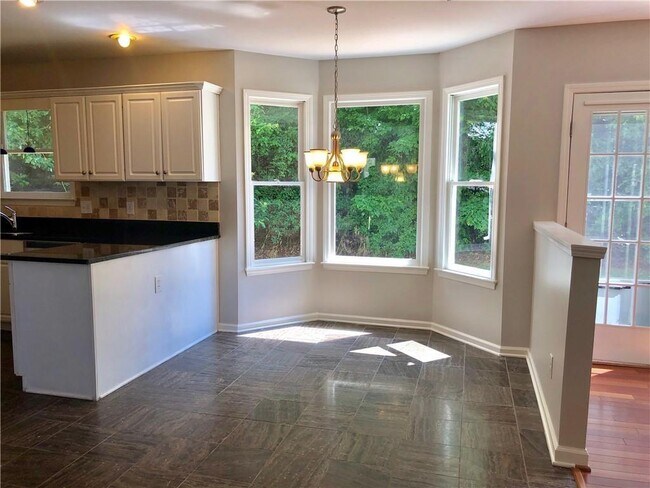 Building Photo - 2102 Chatou Pl