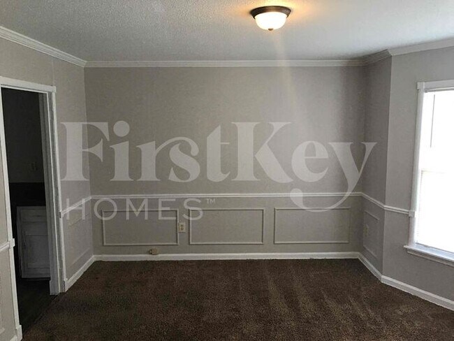 Building Photo - 2097 Meadowview Lane