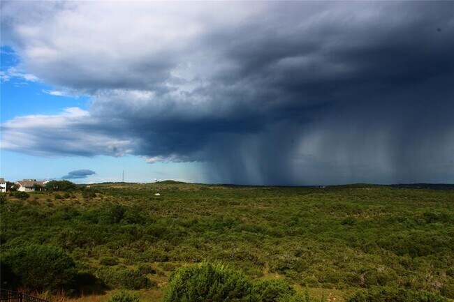 Building Photo - 393 Dayridge Dr