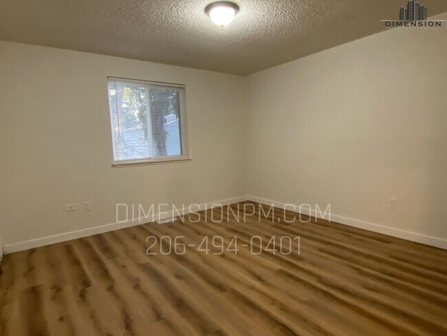Building Photo - Covington Gem – Spacious 4BR/2BA Remodeled Home!