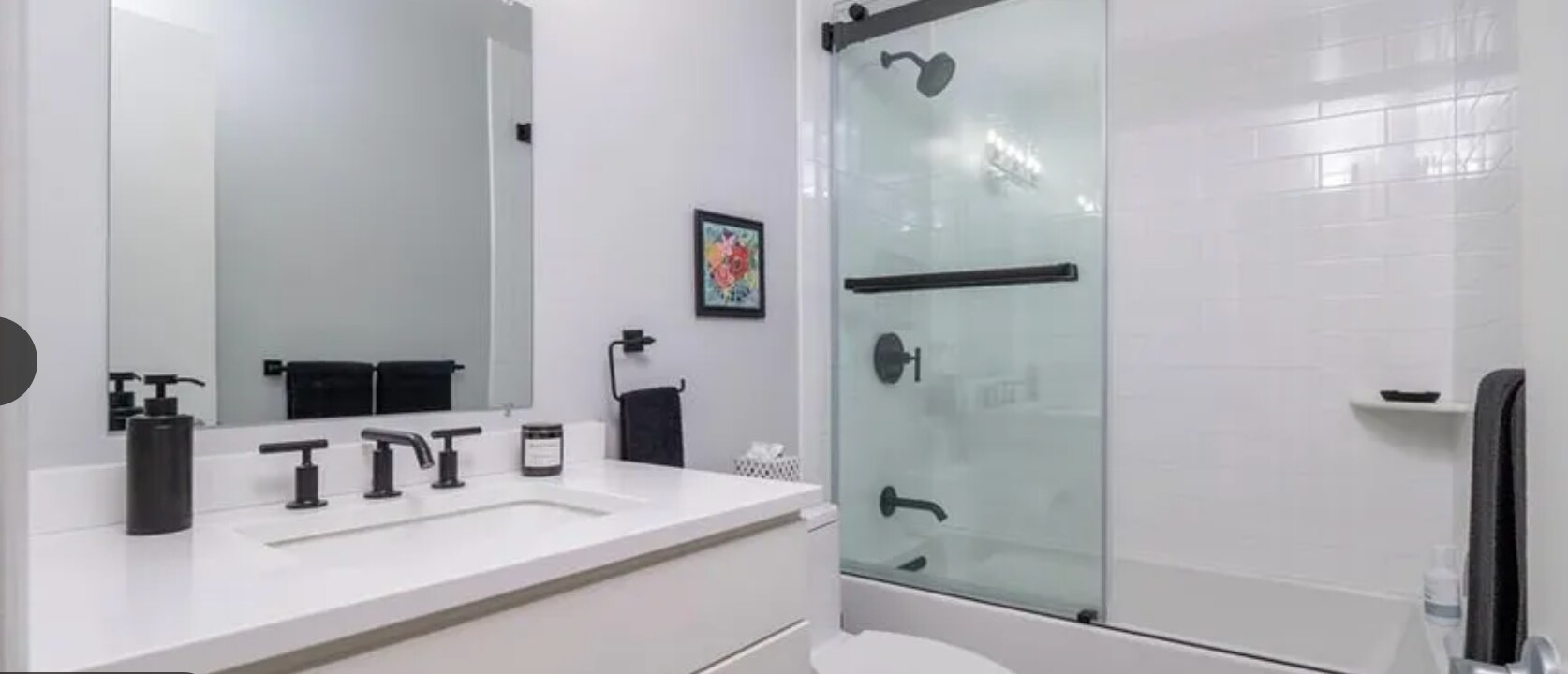 Building Photo - 33 Village Walk