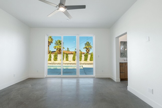 Building Photo - 416 Rosa Parks Rd