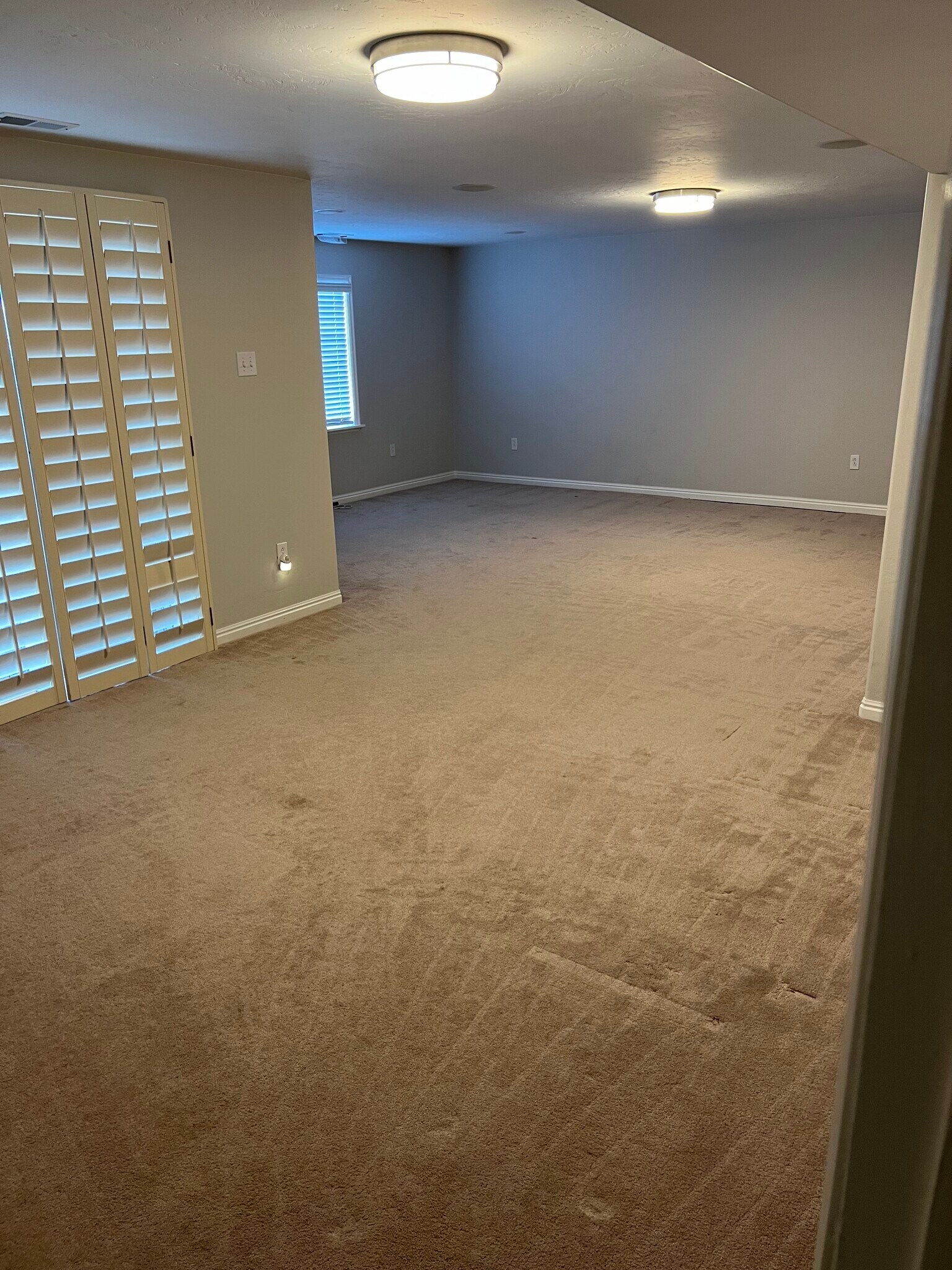 Building Photo - 1376 Alpine Way
