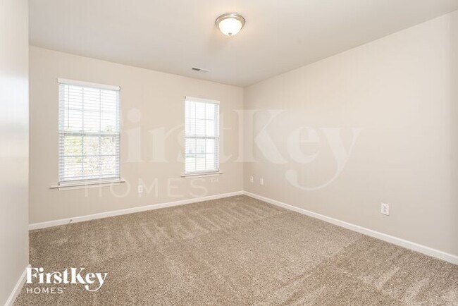 Building Photo - 1050 Spruce Garden Dr