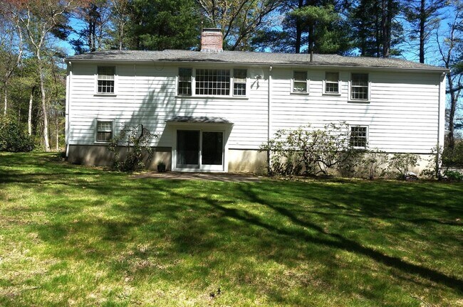 Building Photo - 119 Pine St