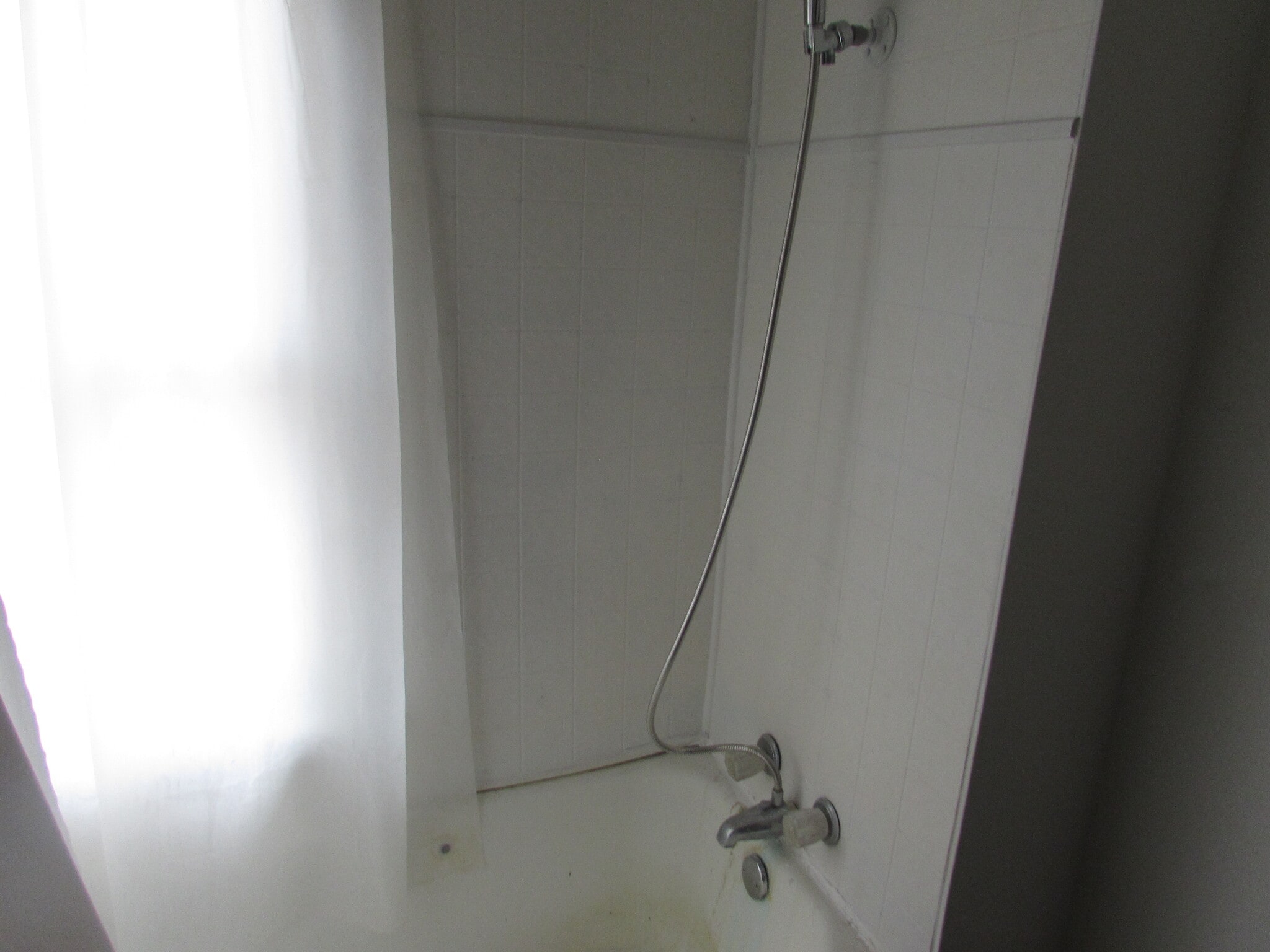 Building Photo - 716 E 4th Ave