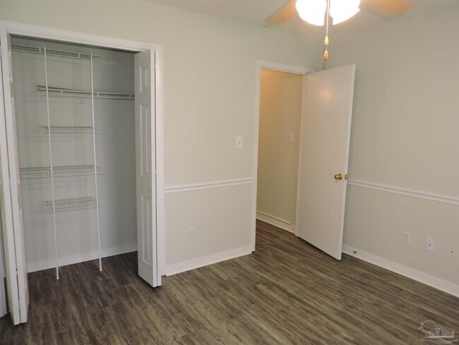 Building Photo - 2780 Honeywood Dr