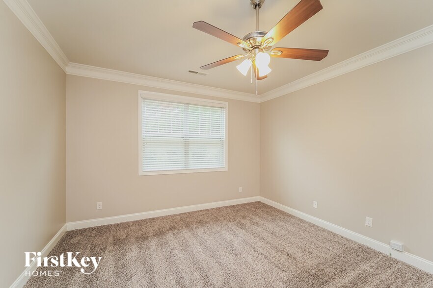 Building Photo - 124 Ridgemont Ln