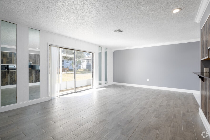 2BR, 2BA - 1,088SF - Living Room - Lago Vista Apartments