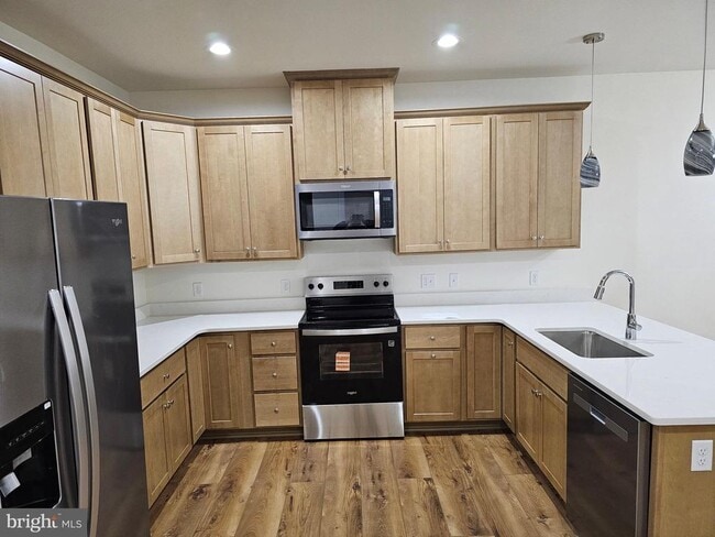 Building Photo - 6 Valhalla Ct