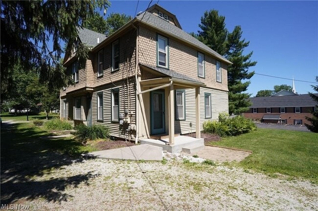 Building Photo - 31 E Case Dr
