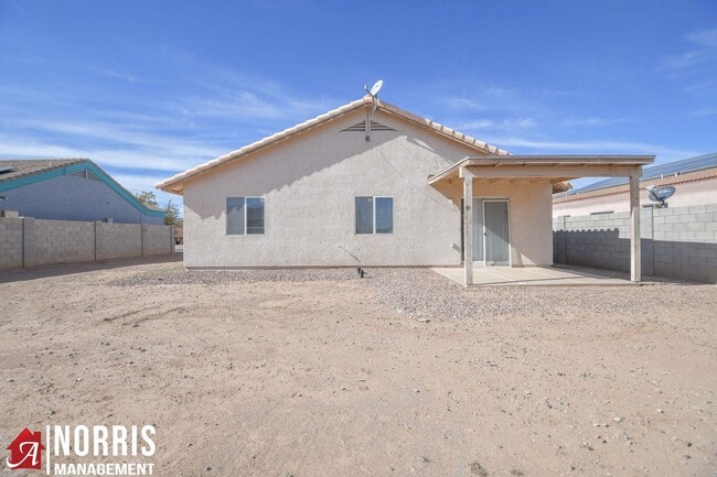 Building Photo - Newly Updated Home in Arizona City