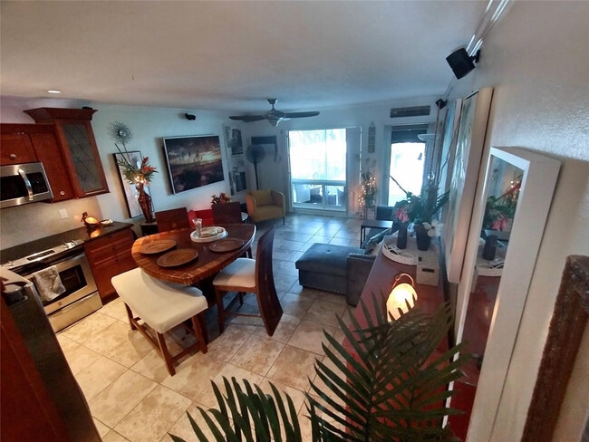 Building Photo - 3212 SE 8th St