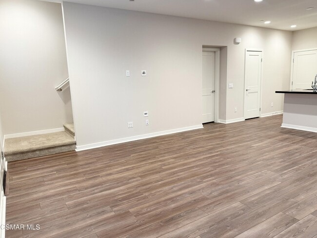 Building Photo - 215 Red Brick Dr