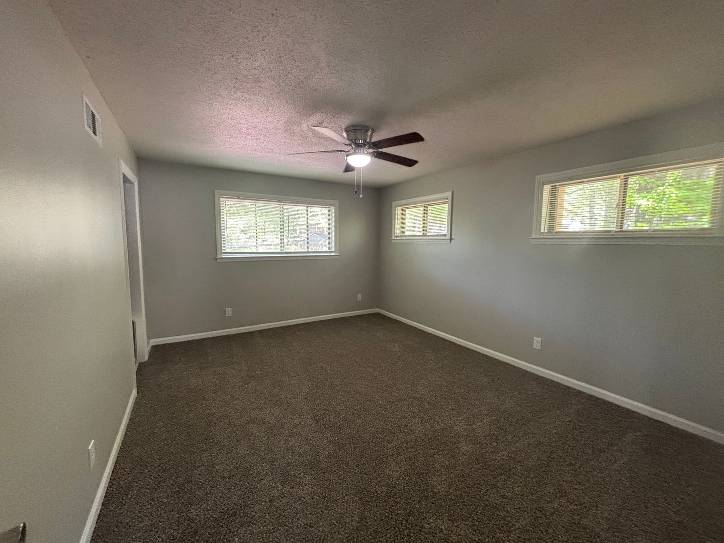 Building Photo - 8280 Chippingham Dr