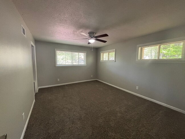 Building Photo - 8280 Chippingham Dr