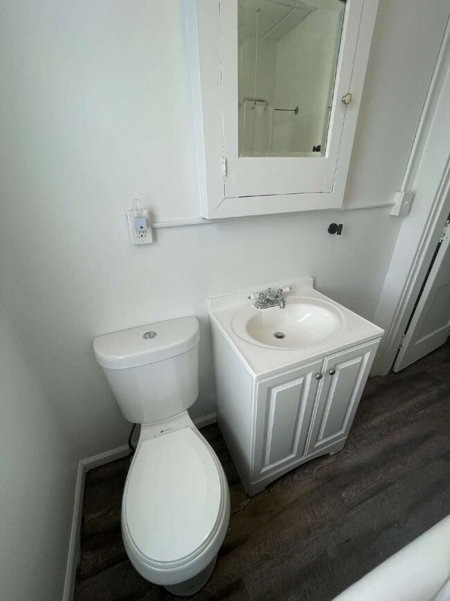 Building Photo - Cozy 3-Bedroom in Greensburg – Walk to Shopping & Dining!