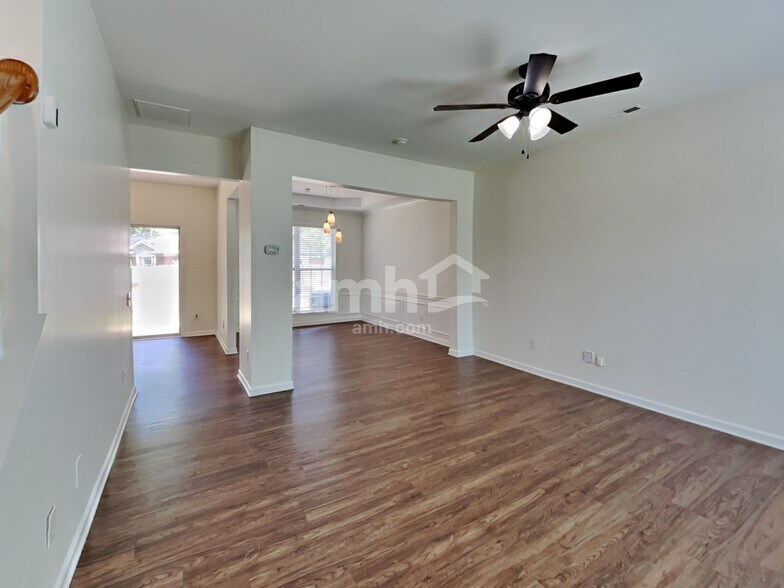 Building Photo - 1517 Braveheart Ln