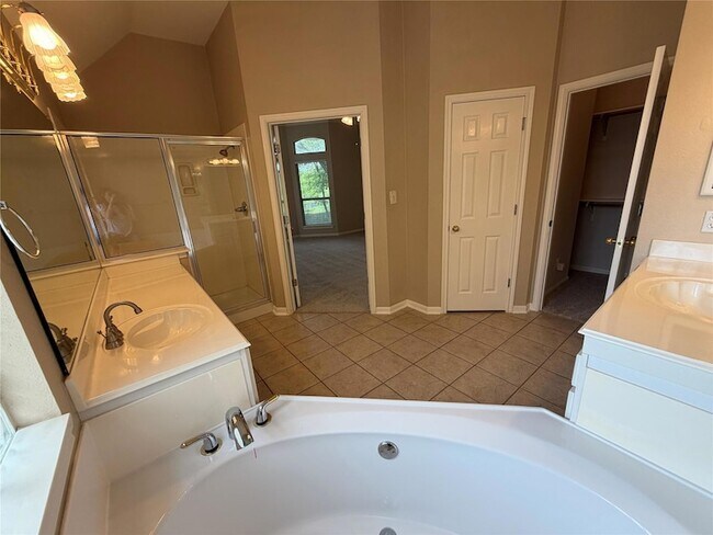 Building Photo - 8413 Sea Ash Cir