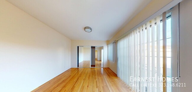 Building Photo - 14013 Addison St