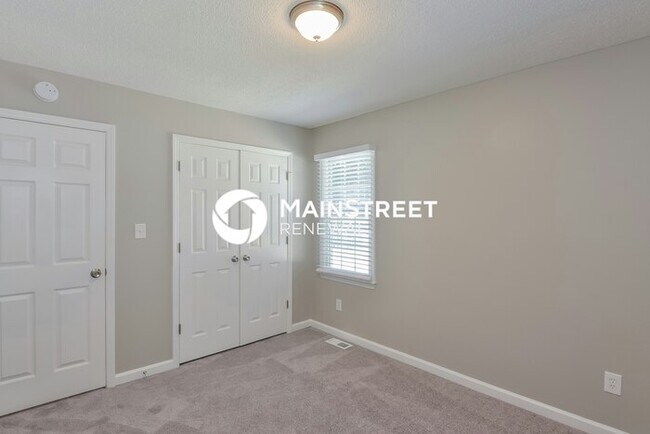 Building Photo - 3 Bedroom Pet-Friendly Home in Knightdale, NC with Main Street Renewal