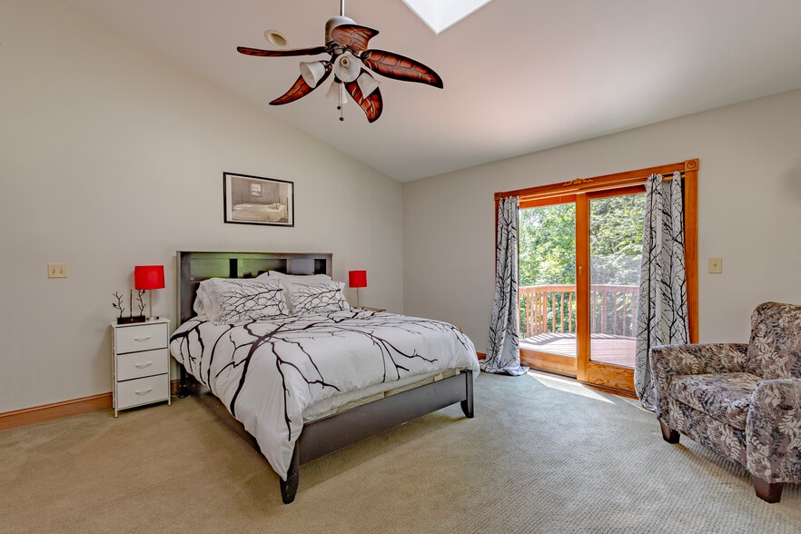 Building Photo - 386 Leroux Rd