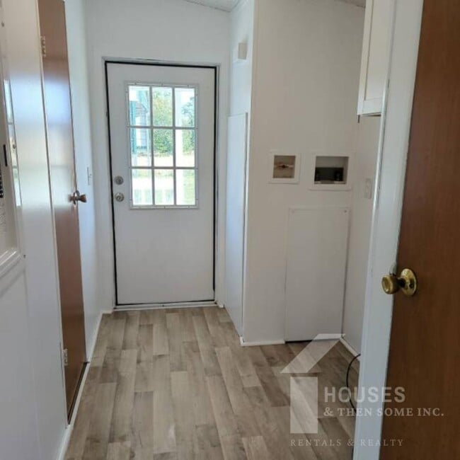 Building Photo - 515 McKinney Rd