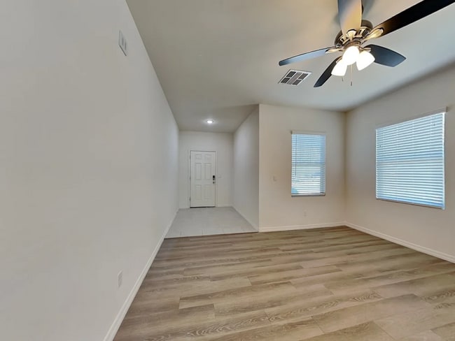 Building Photo - 19142 W Elm St