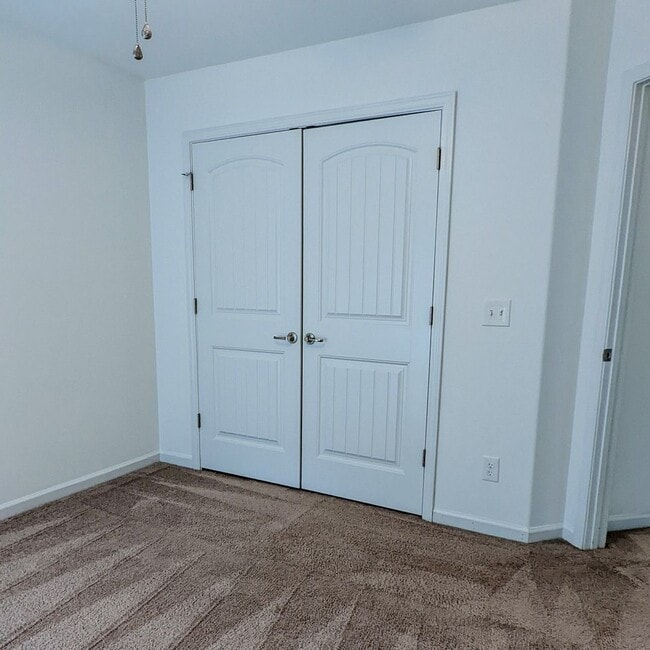 Building Photo - Beautiful 4 Bedroom Home in Palmetto Pointe