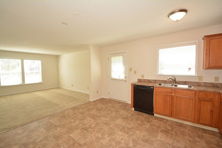 Building Photo - 12162 Maize Dr