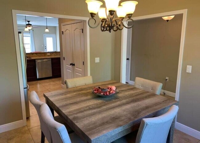 Building Photo - 41 Cactus Rd