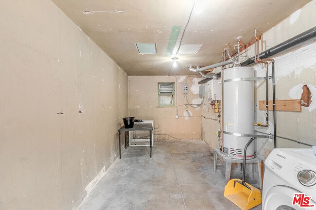 Building Photo - 1042 Sonora Ave