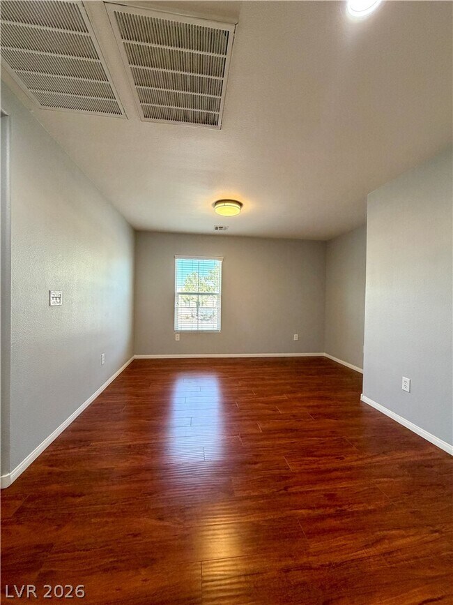 Building Photo - 8672 Big Sagebrush Ave
