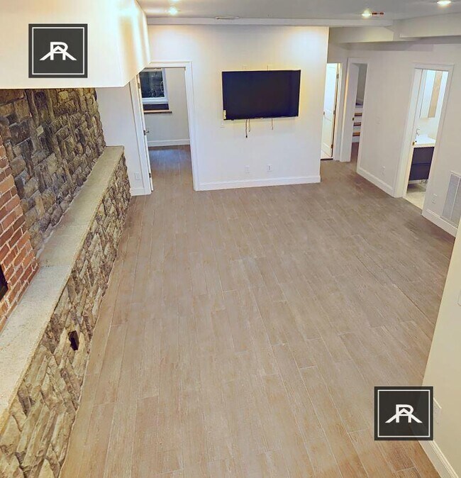 Building Photo - 3 bedroom in Brookline MA 02446
