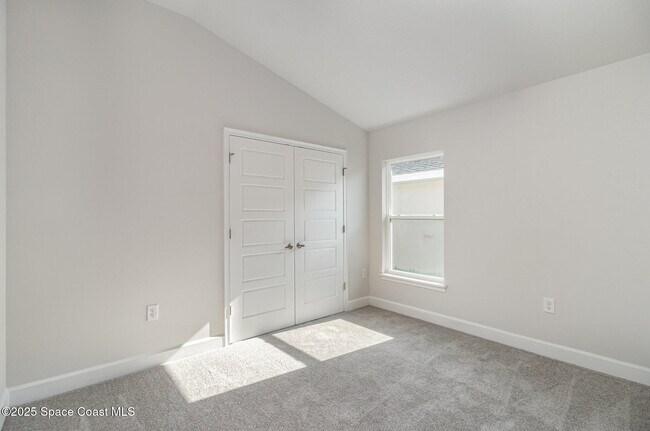 Building Photo - 2482 Carrick St