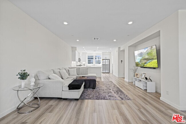 Building Photo - 27109 Vly Oak Pl