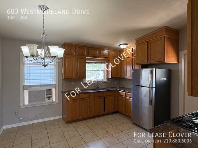 Building Photo - 603 Westmoreland Dr