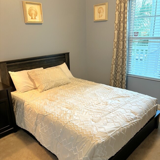 Building Photo - 6253 Catalina Dr