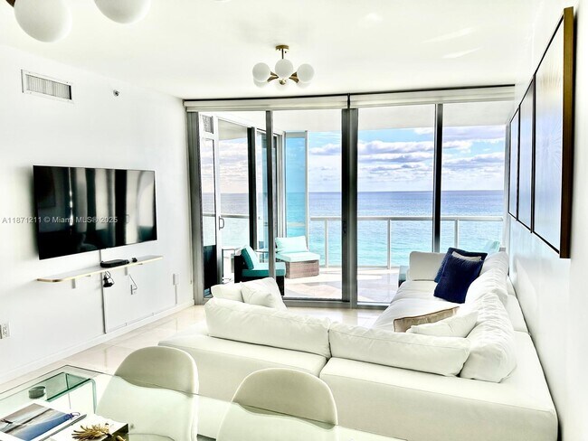 Building Photo - 17121 Collins Ave