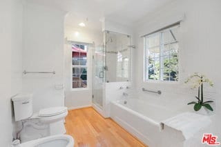 Building Photo - 3855 Rambla Pacifico St