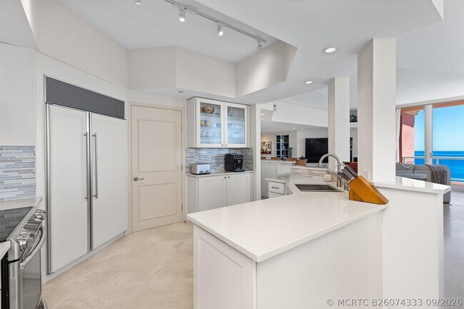 Building Photo - 2110 N Ocean Blvd