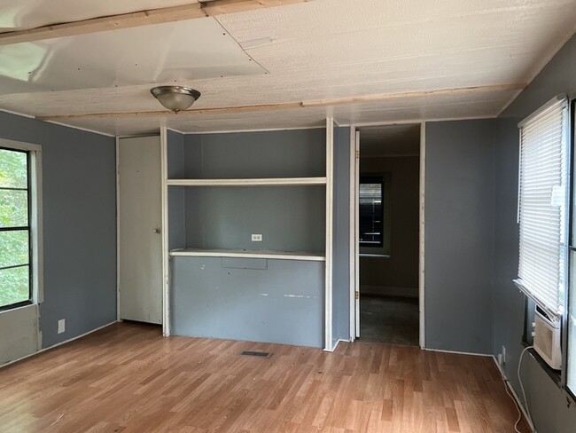 Building Photo - Mobile Home in Dalton Estates