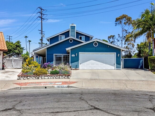 Primary Photo - 14501 Wesfall Rd., Tustin CA 92780 5 BR, 3...