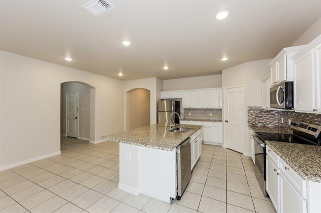 Building Photo - 9430 Smoke Tree Dr